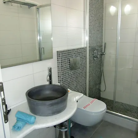 Otel Platia Fira (Santorini)