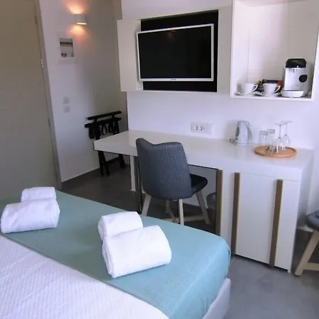 Platia 3* サントリーニ