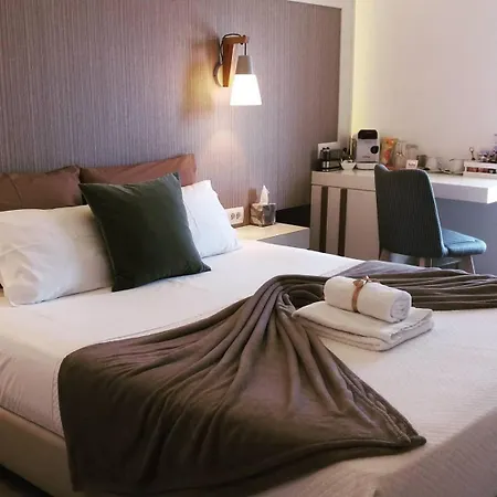 Platia 3* Fira (Santorini)