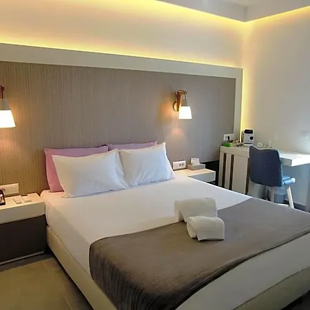 Platia Hotel 3*