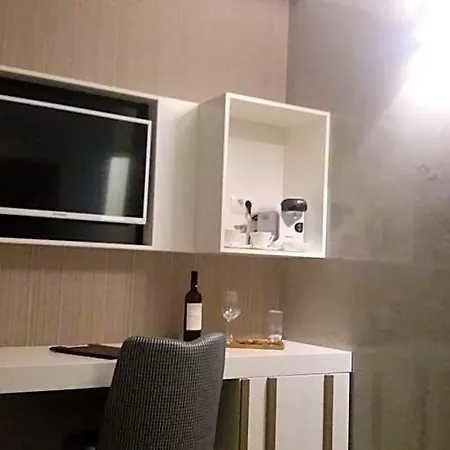 Platia Hotel Fira (Santorini)