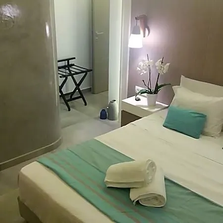 Platia Hotel Fira (Santorini)