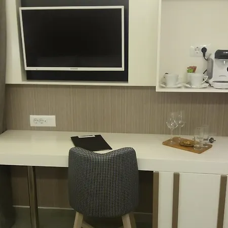 Platia Hotel Fira (Santorini)