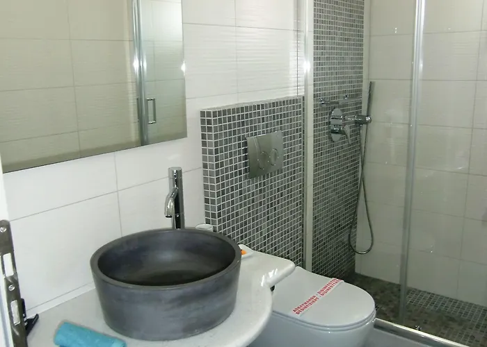 Hotel Platia Fira (Santorini)