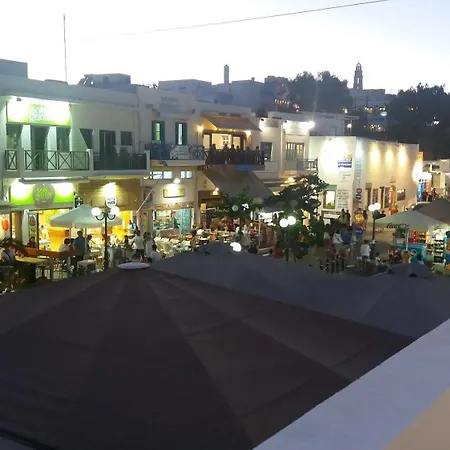 Platia Fira (Santorini)